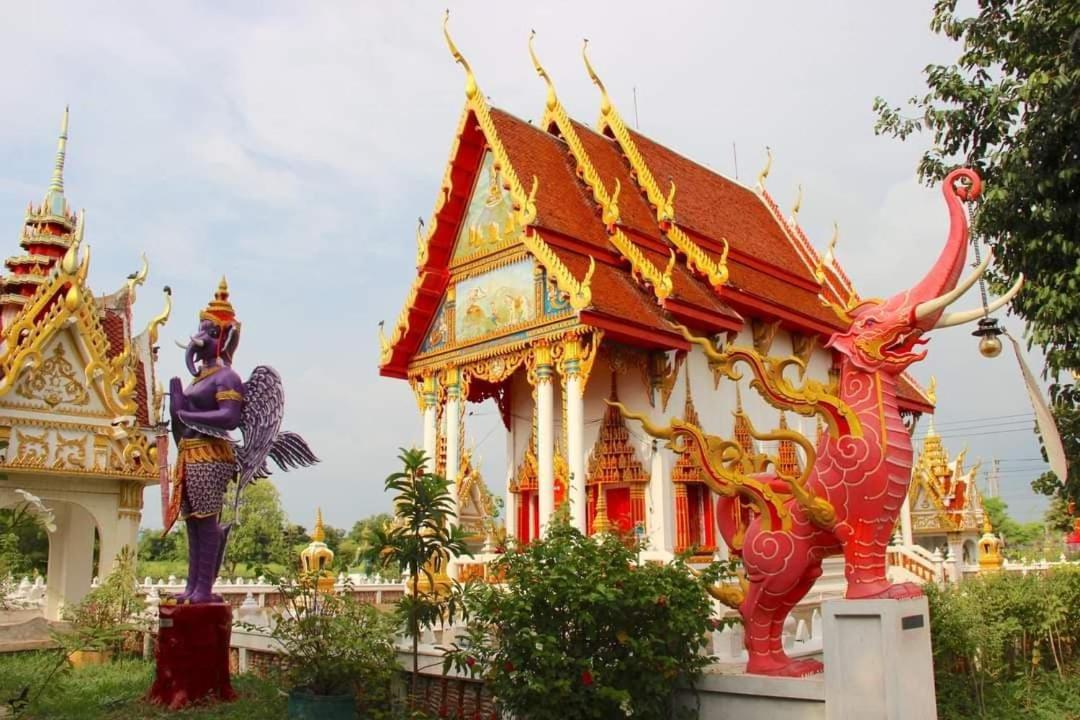 Pee Homestay Lopburi Ban Tha Krayang Buitenkant foto