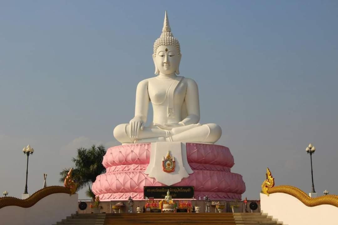 Pee Homestay Lopburi Ban Tha Krayang Buitenkant foto