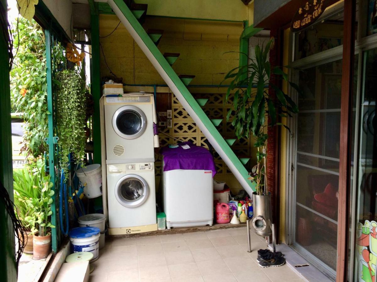 Pee Homestay Lopburi Ban Tha Krayang Buitenkant foto