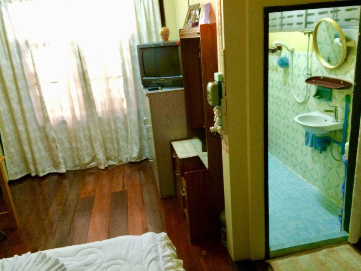 Pee Homestay Lopburi Ban Tha Krayang Buitenkant foto