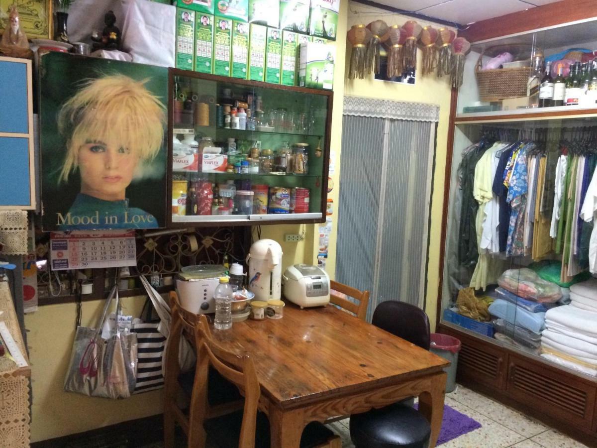 Pee Homestay Lopburi Ban Tha Krayang Buitenkant foto