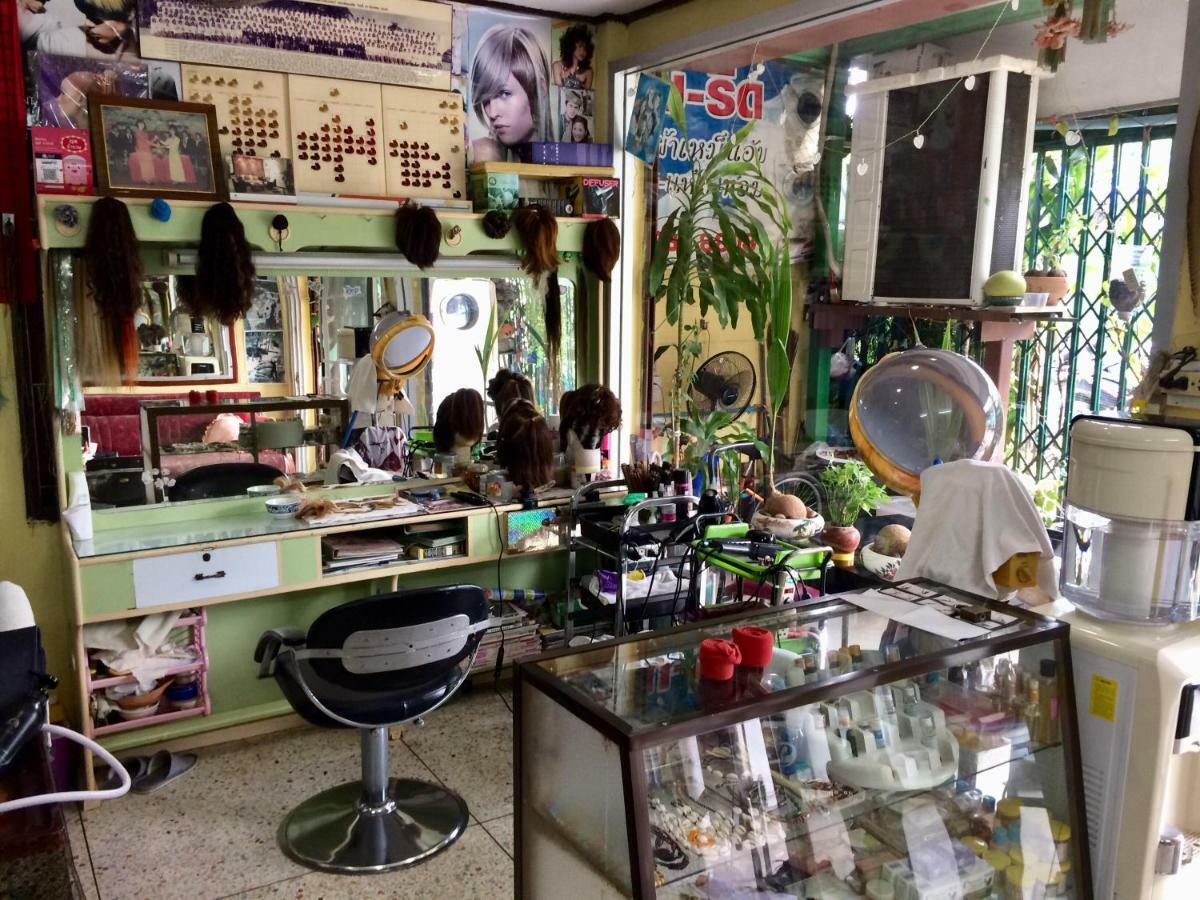 Pee Homestay Lopburi Ban Tha Krayang Buitenkant foto